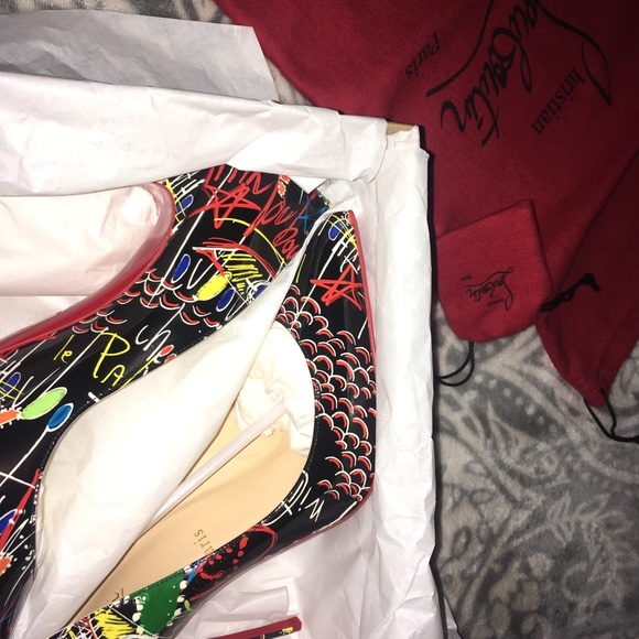 Red bottoms - Picture 3 of 4